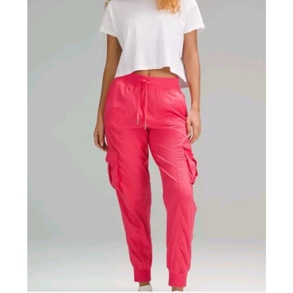 Lululemon Dance Studio Relxed Fit Pink Mid Rise Cargo Joggers Medium Athleisure